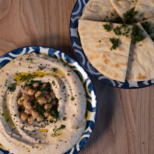 Classic Hummus with Pita Bread (Vegan).